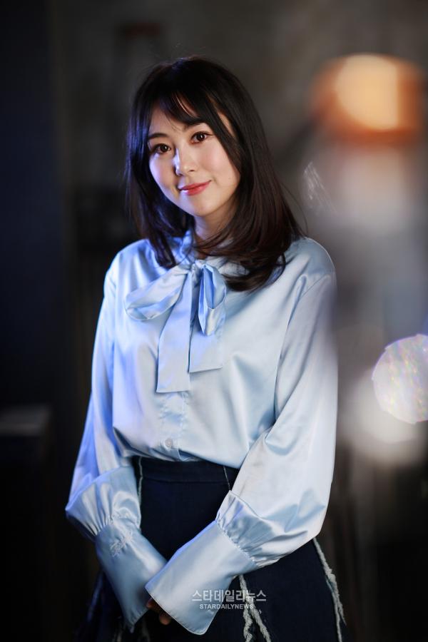 칠학년일반 백세희 속  S포토+] 칠학년일반 백세희, '분위기 살리고 살리고' < 포토 < 포토 · 동영상 < 기사본문 - 스타데일리뉴스