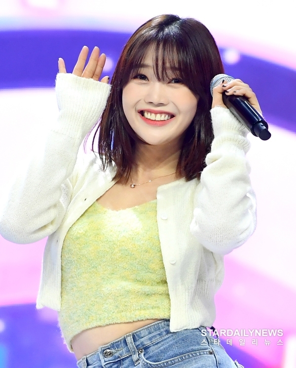 [S포토] 오마이걸 효정, '저세상 귀여움' (2021 K-뮤직 위크) - 스타데일리뉴스