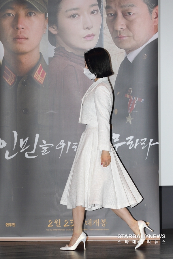 [S포토] 지안, '여신같은 입장~' (인민을 위해 복무하라) - 스타데일리뉴스