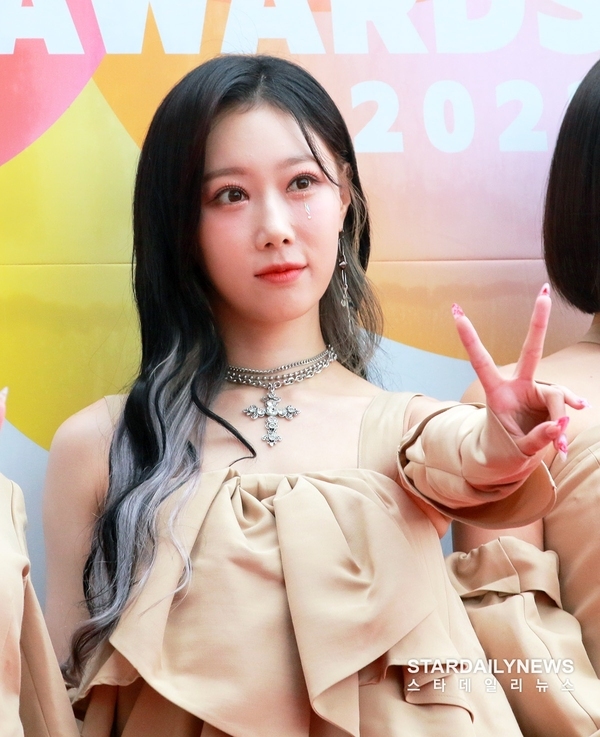 [S포토] 드림캐쳐 한동, '한동 브이~' (2022 K글로벌 하트 드림 어워즈) - 스타데일리뉴스