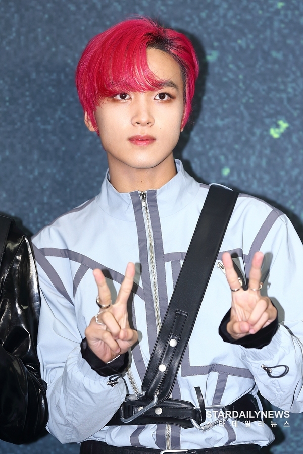 [S포토] NCT DREAM 해찬, '정열 가득 레드헤어~' (콘서트) - 스타데일리뉴스