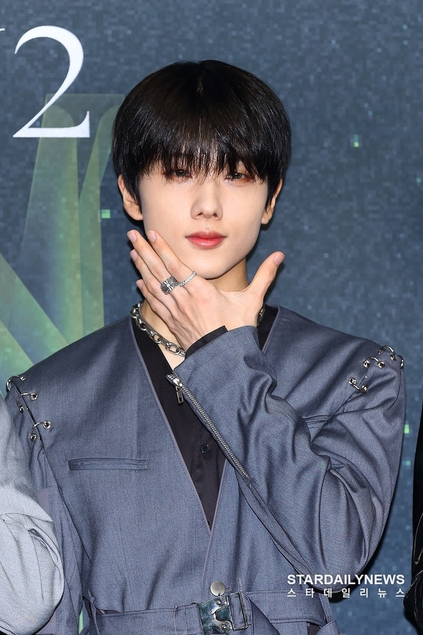 [S포토] NCT DREAM 지성, '난 한 손으로 충분하지~' (콘서트) - 스타데일리뉴스