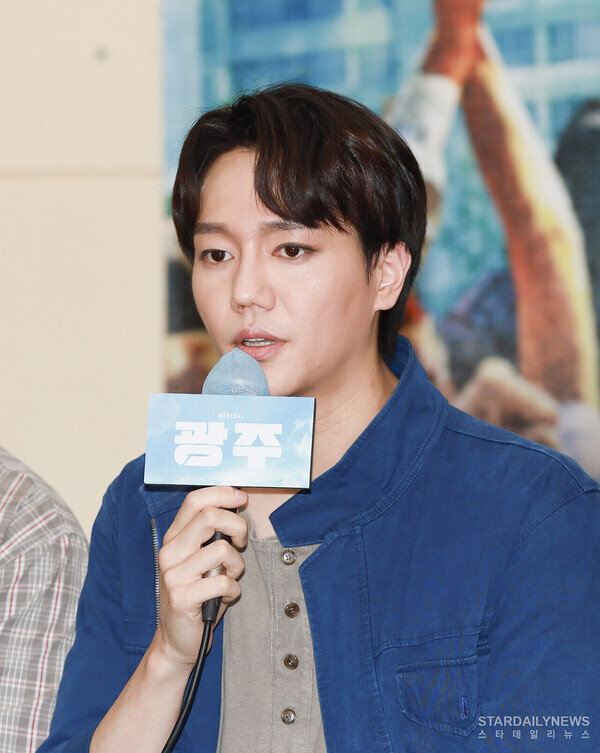 [S포토] '기자간담회 참석한 김진욱 배우~' (광주) - 스타데일리뉴스