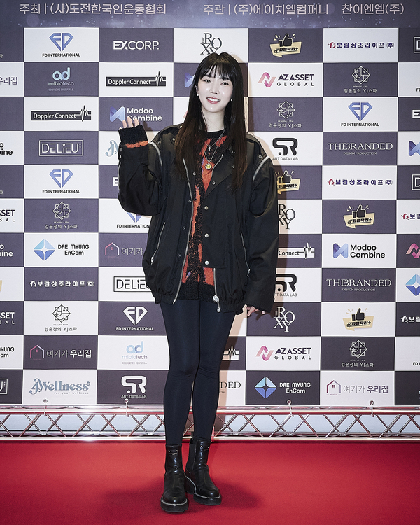 [포토] 배슬기, ‘제21회 대한민국을 빛낸 10인 대상 시상식’ 참석해 자리 빛내 - 스타데일리뉴스