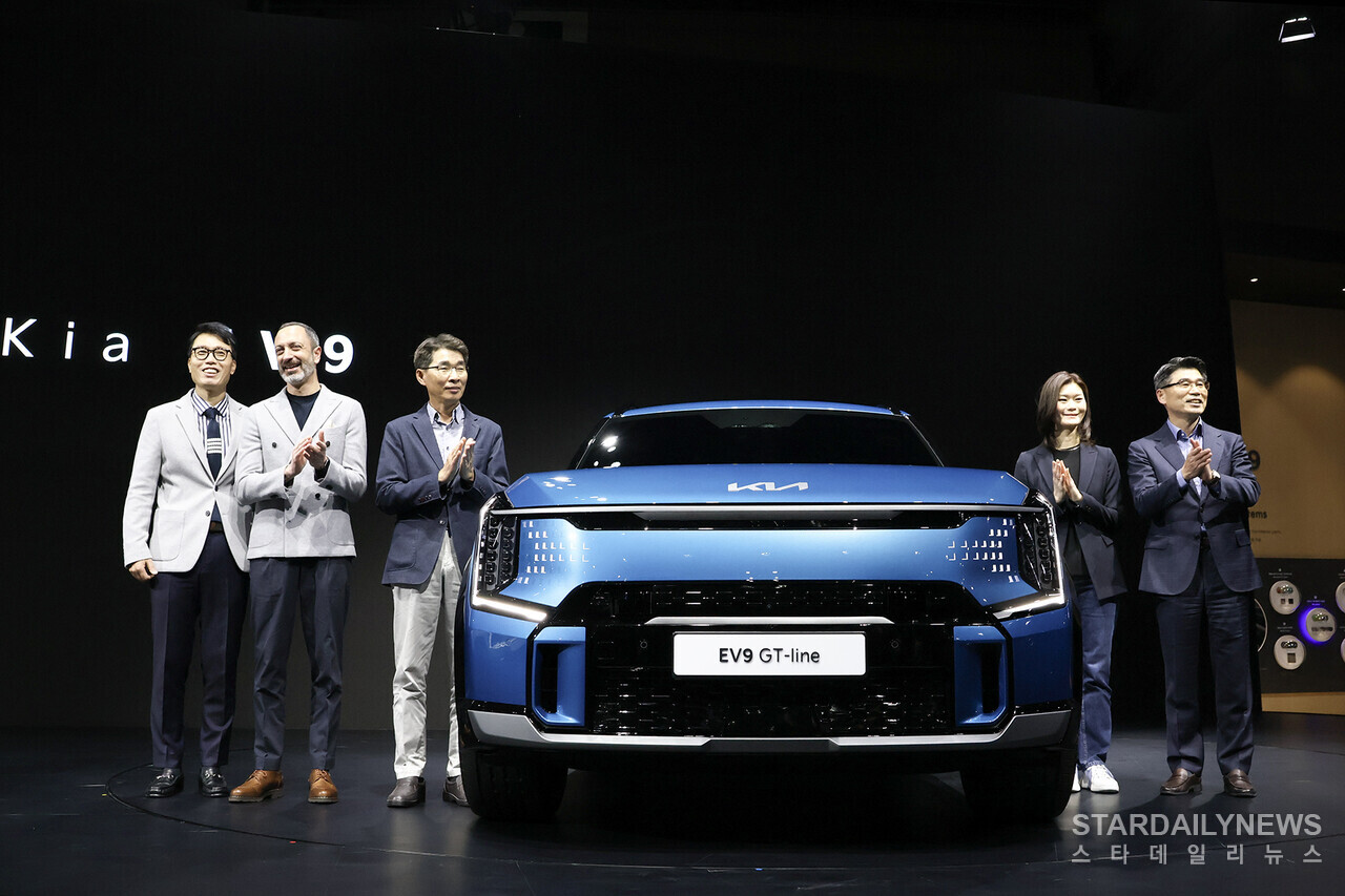 1위 LG전자 주가·2위 기아 주가·3위 현대차 주가 1월 3주차 테마별 주식 전기차(충전소/충전기) 부문 트렌드지수 순위 발표 <  데이터 < 데이터 < 기사본문 - 스타데일리뉴스