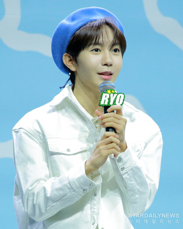 [S포토] NCT WISH 료, '료입니다' :: 스타데일리뉴스