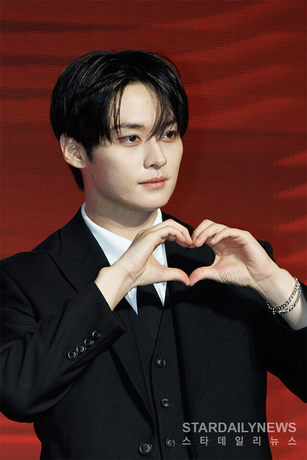 [S포토] 스트레이 키즈 리노, '달달한 눈빛으로~' (기자간담회) - 스타데일리뉴스