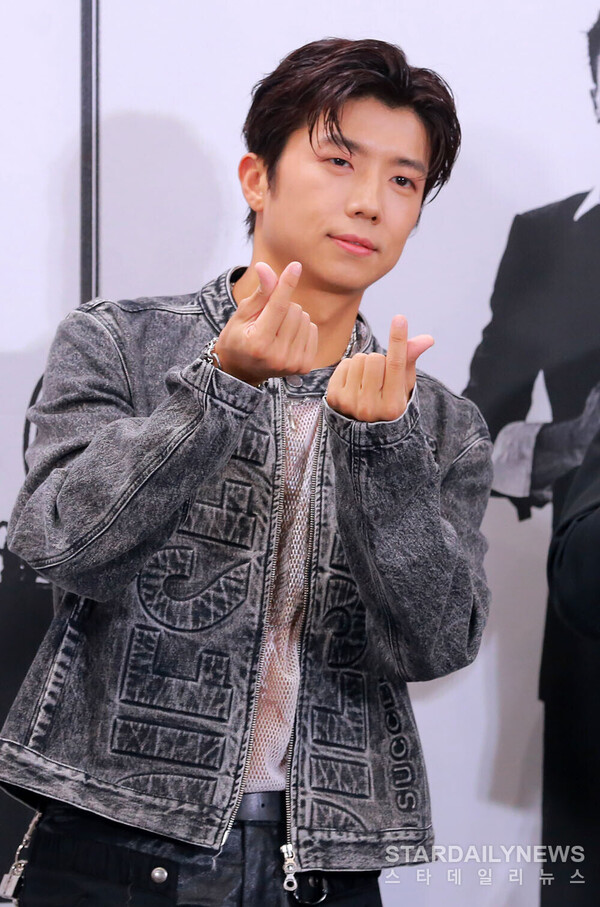 [S포토] 2PM 우영, '사랑합니다' (딴따라) - 스타데일리뉴스
