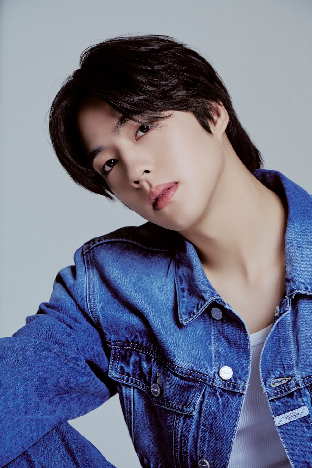 조한결, 다채로운 매력 스펙트럼 예고하는 새로운 프로필 공개 - 스타데일리뉴스