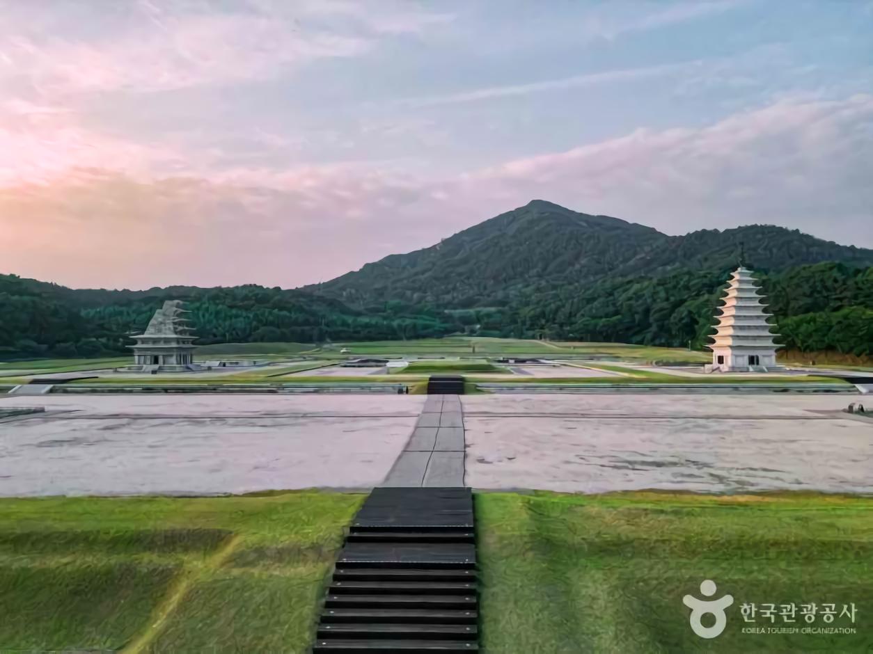익산 가볼 만한 곳, 백제 역사와 문화가 숨 쉬는 고요한 겨울 풍경 - 스타데일리뉴스
