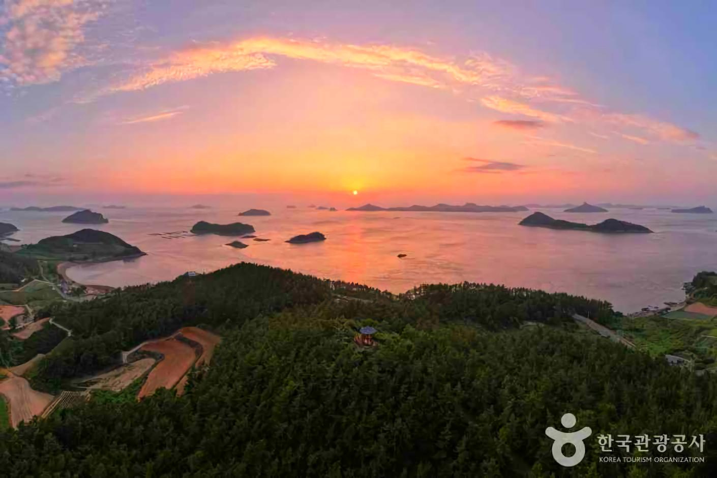 진도 가볼 만한 곳, 다도해 절경과 문화 여행 코스 - 스타데일리뉴스