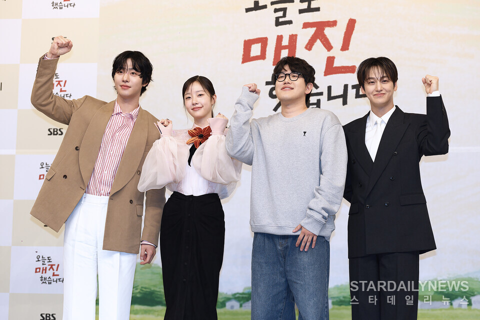 [S포토] 안효섭-채원빈-안종연-김범, '화이팅~' (오늘도 매진했습니다)