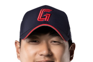 1위 나균안·2위 <b>김윤식</b>·3위 문동주, 2024년 3월 1주차 KBO리그 <b>야구</b>선...