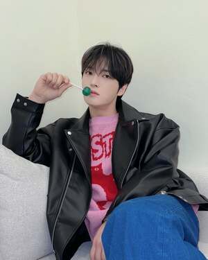 <b>디시트렌드</b> 2관왕 '김재중', 박서함과 함께한 <b>팬심</b> 대격돌