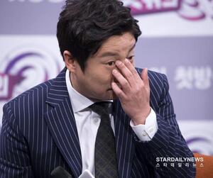 <b>이수근</b>, 부친상 <b>조문</b> 받기로 <b>결정</b>