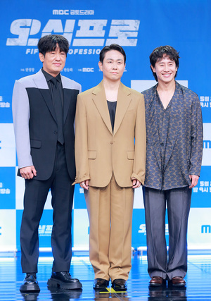 [S포토] 허성태-오정세-신하균, '범룡! 제순! 호명!'