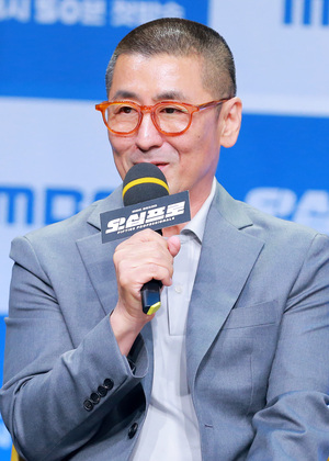 [S포토] 한동화 감독, '댄디한 아이웨어 패션'