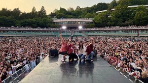 뎁트, 서강대 봄 축제 무대 장식…감성 라이브로 관객 호응