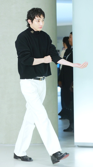 [S포토] 이수혁, '무까딜 등장'