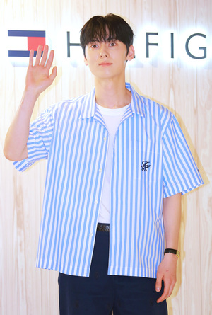 [S포토] 황민현, '나여~'