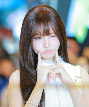 [S포토] 아이브 리즈, '윙크 장인 리즈'