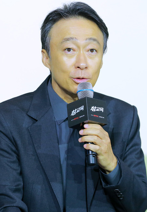 [S포토] 이성민, '이 시대의 참 교육부장관'