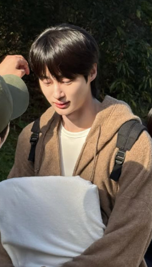 스타트렌드 영화·드라마 남자 1위 변우석, 팬심으로 증명한 존재감
