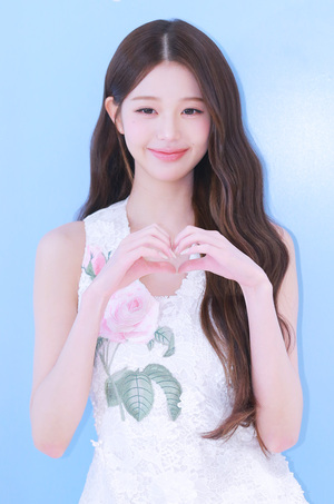 [S포토] 아이브 장원영, '하뚜하뚜'