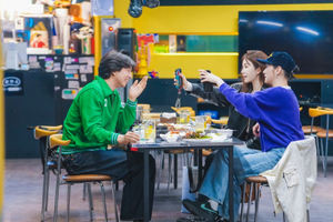 '<b>도깨비</b>' 10주년 여행, 사전 모임부터 찐친 케미 폭발